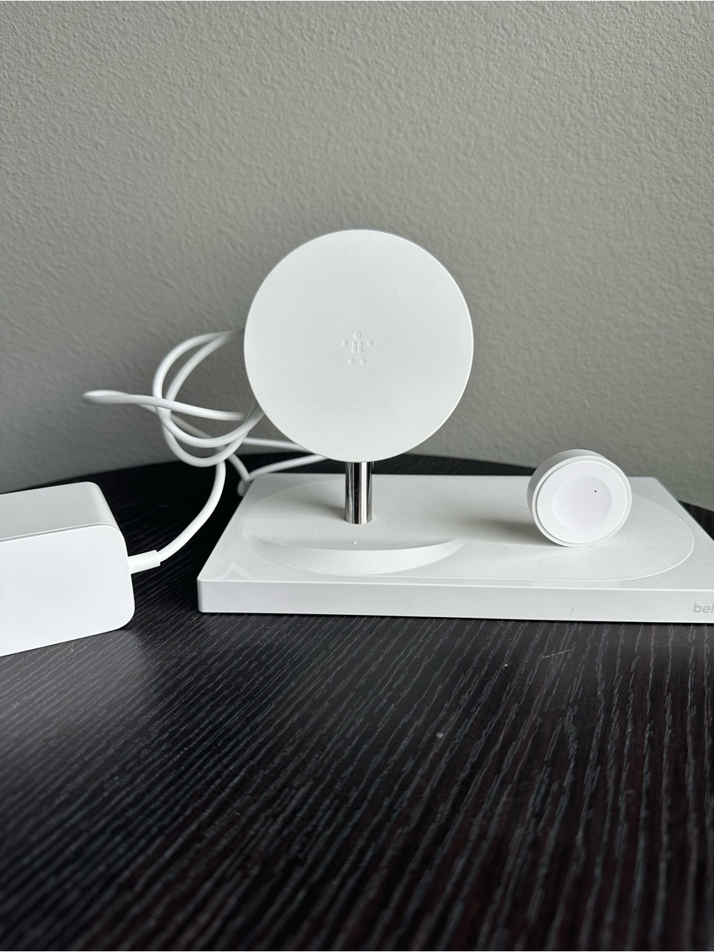 belkin White 2-in-1 Wireless Charging Dock